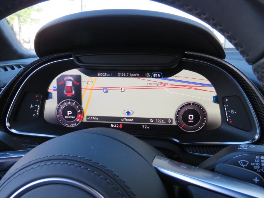 Панель приборов Audi R8 RWS 2018 года  (фото 43 из 70)